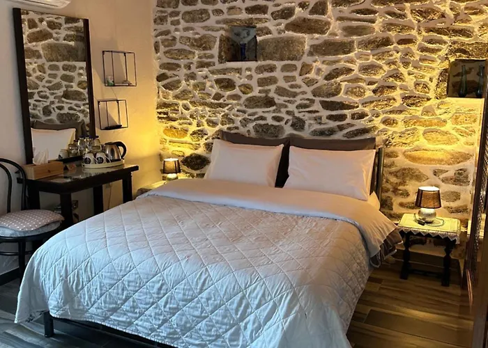 Гостевой дом Old Town Traditional 4*