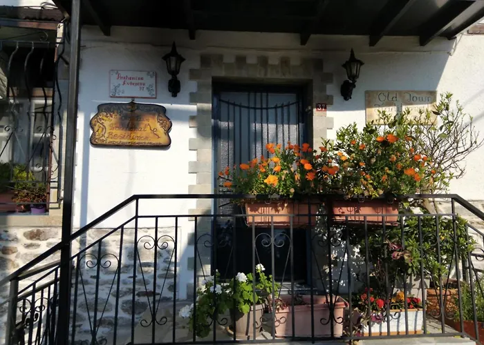 Гостевой дом Old Town Traditional 4*