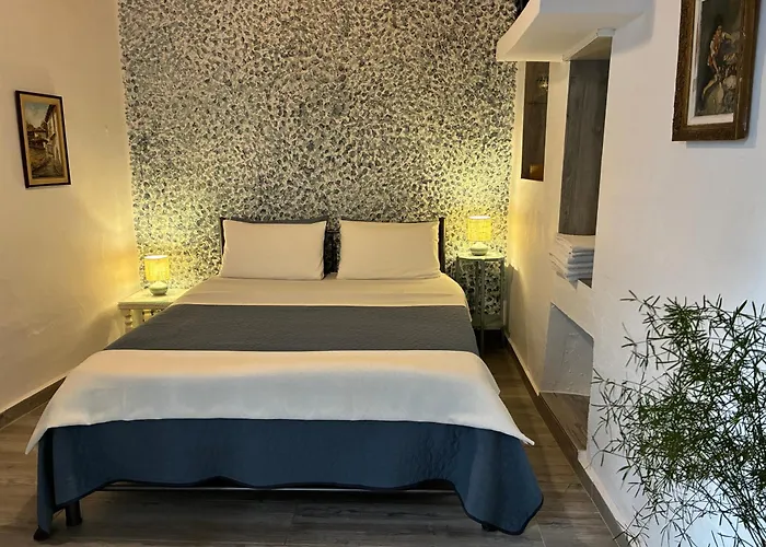 Гостевой дом Old Town Traditional 4*
