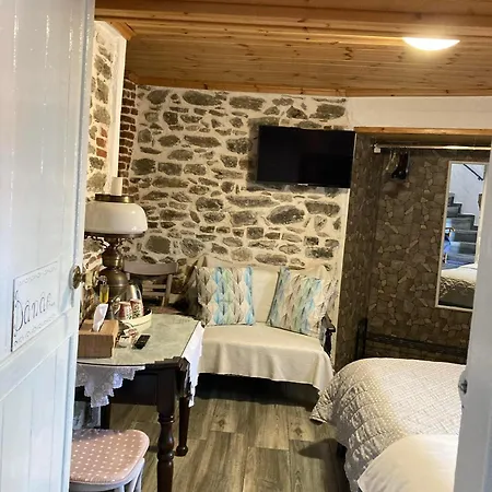 Old Town Traditional Cavala