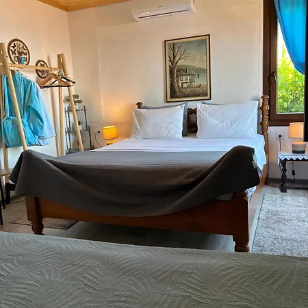 Гостевой дом Old Town Traditional 3*